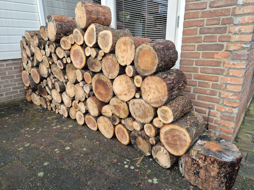 vrachtje hout uit de lange voorraad