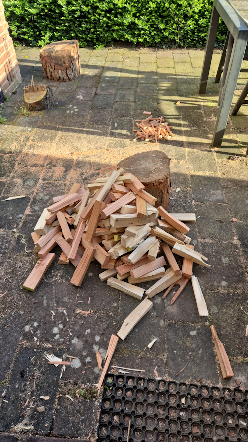 grote stukken kloven tot kleine stukjes