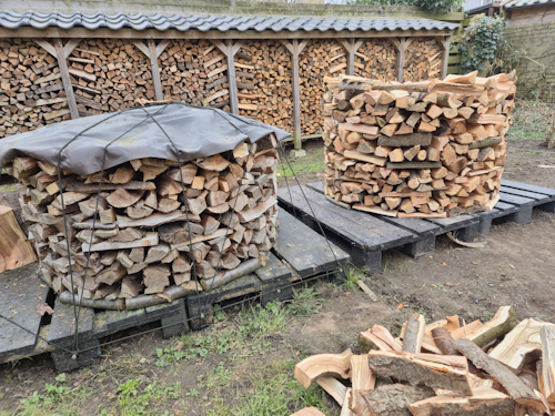 het gekloofde hout op, later verder