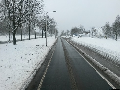 sneeuw onderweg